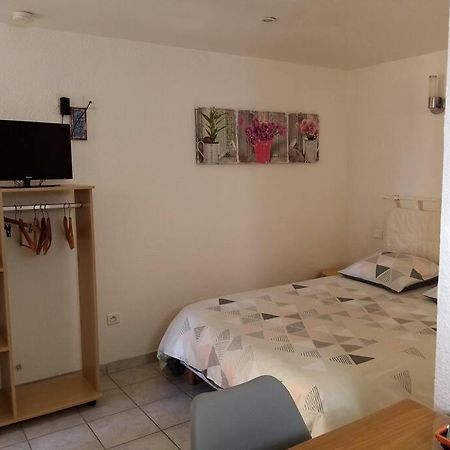 Studio Meuble Independant Tout Confort Classe 2** 오브나 외부 사진