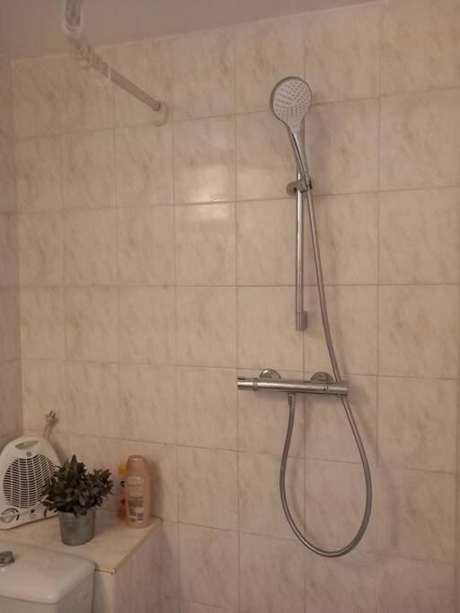 Studio Meuble Independant Tout Confort Classe 2** 오브나 외부 사진